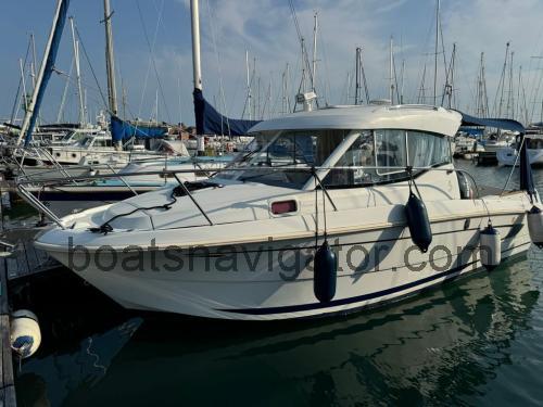 Beneteau Antares 7.50 HB specs and reviews
